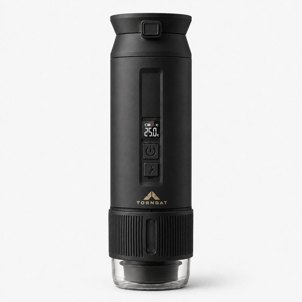 Torngat NomadBrew Ultra zwarte draagbare espressomachine, vooraanzicht